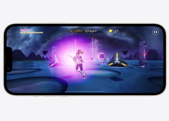 Ecran de iPhone 14 Plus présentant un jeu vidéo